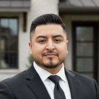 Diego Galvan Headshot